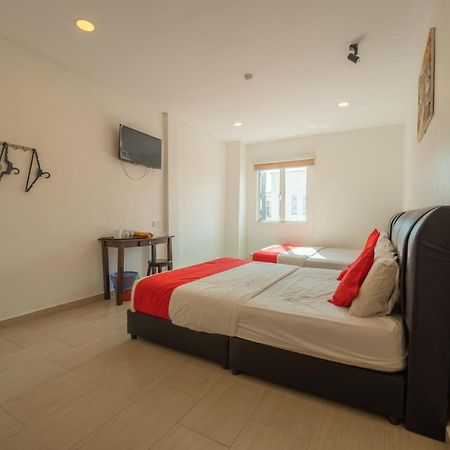 Mary J Hotel Family 10 Pax Room Kota Bharu Exterior foto