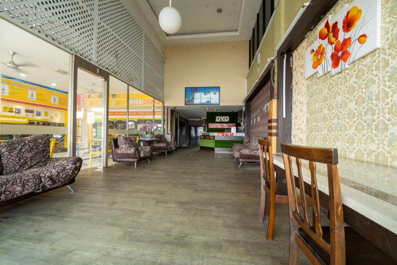 Mary J Hotel Family 10 Pax Room Kota Bharu Exterior foto